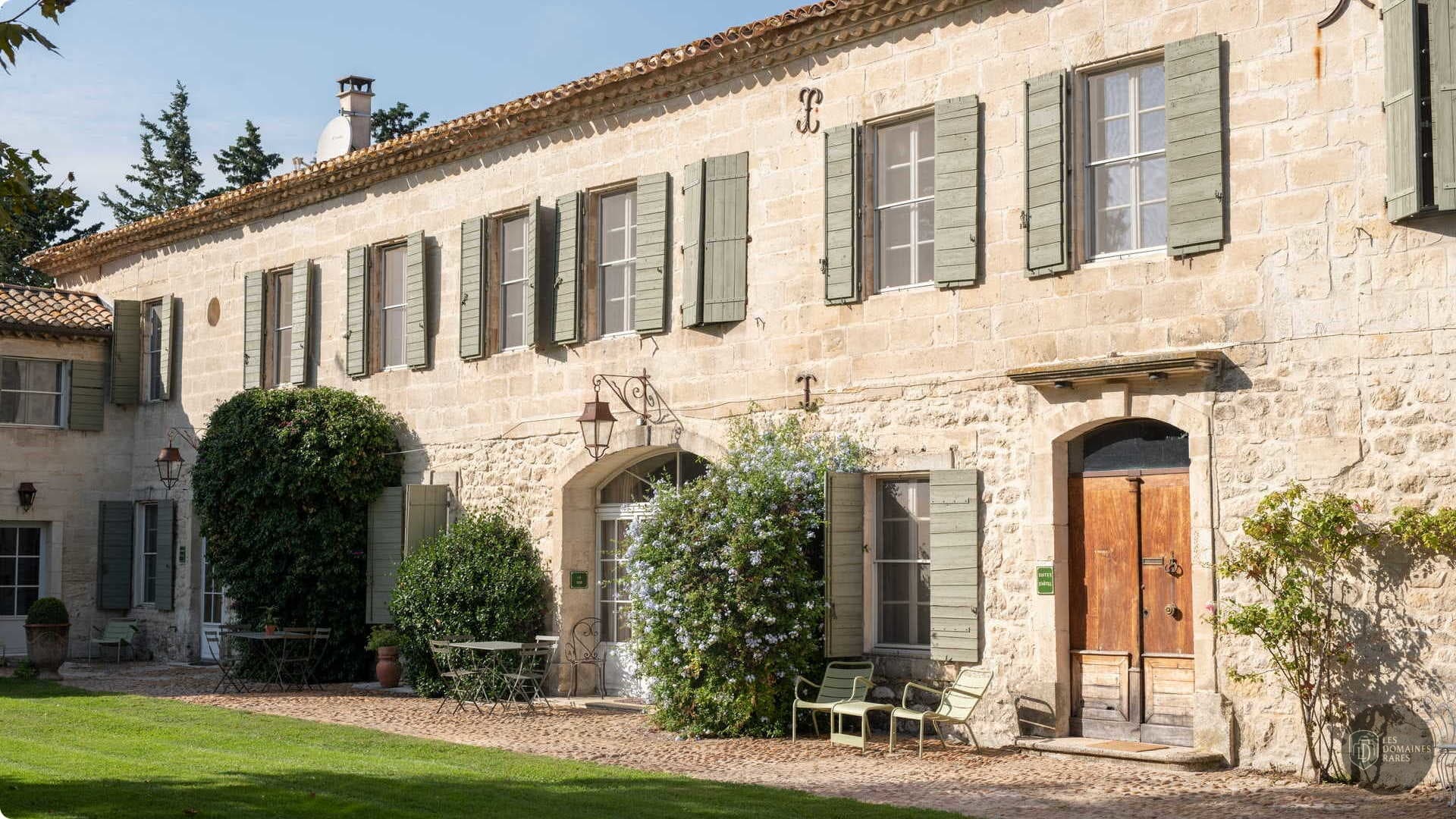 Vue extérieure du domaine Domaine des Clos à Beaucaire en Occitanie