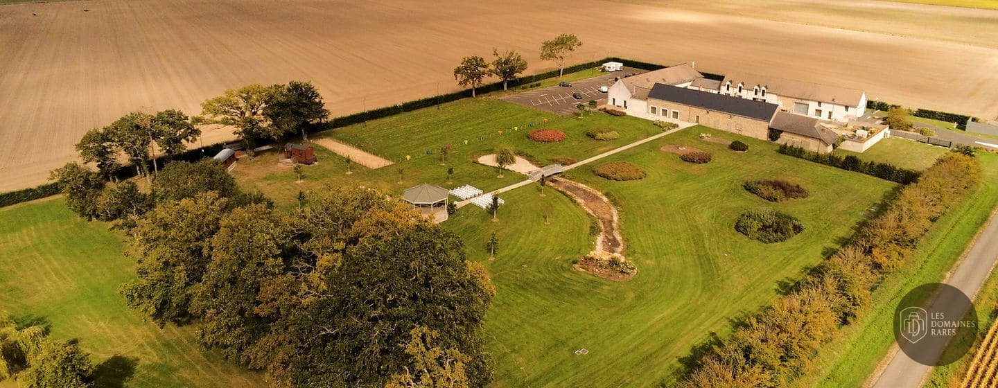 Vue extérieure du domaine Domaine des Cygnes en Centre-Val de Loire