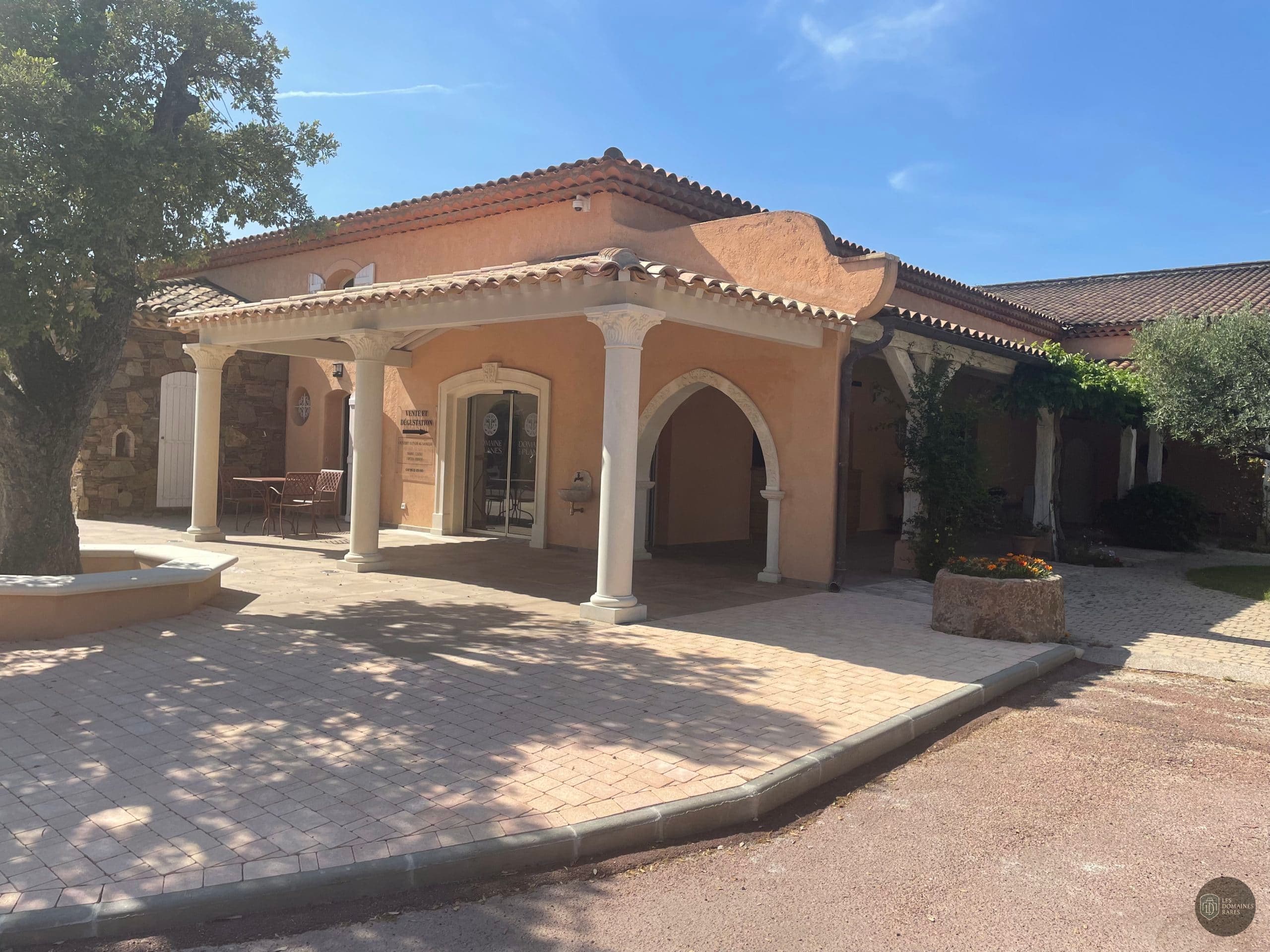 Vue extérieure du domaine Domaine des Planes en Provence-Alpes-Côte d'Azur