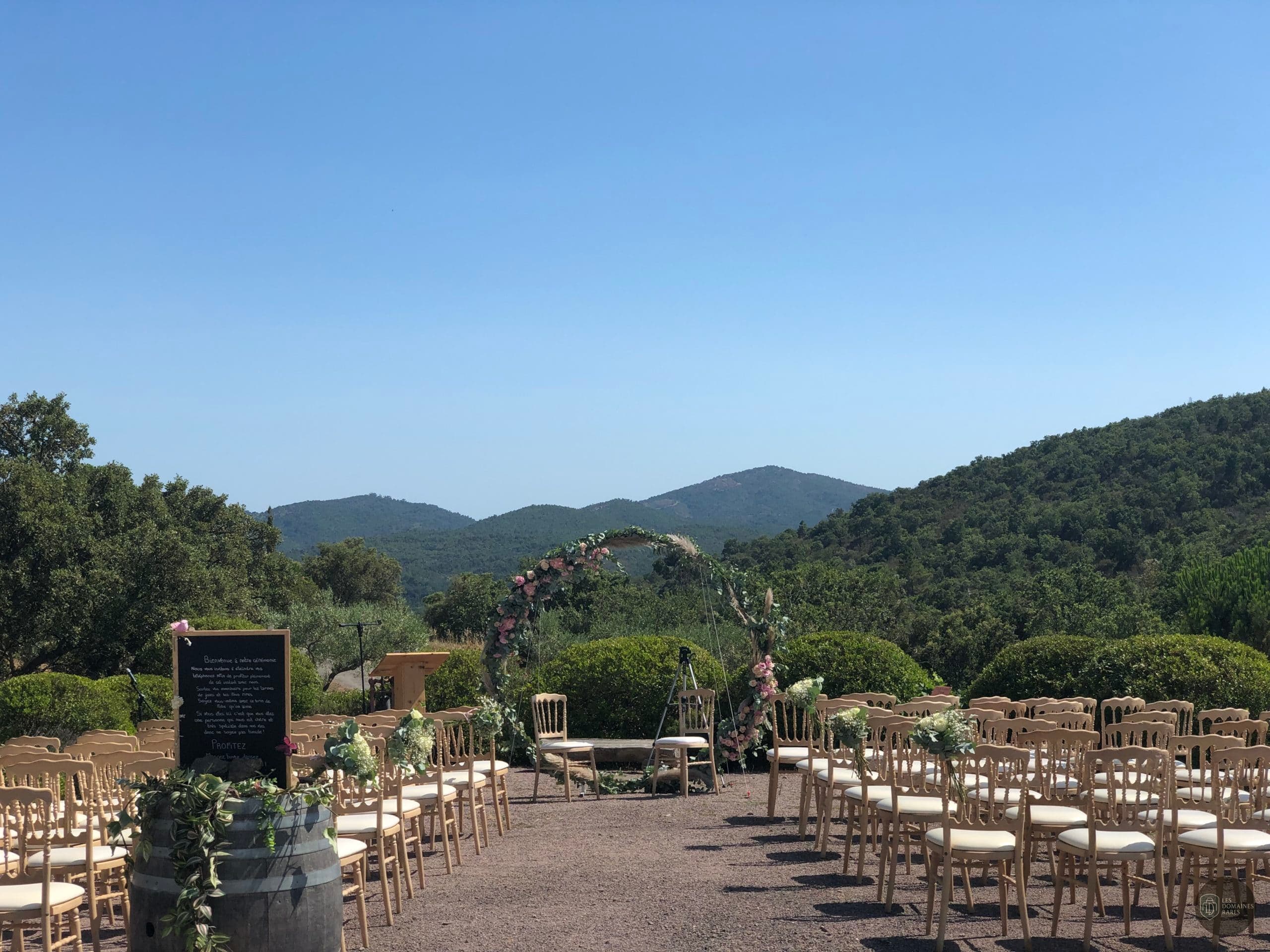 Vue extérieure du domaine Domaine des Planes en Provence-Alpes-Côte d'Azur