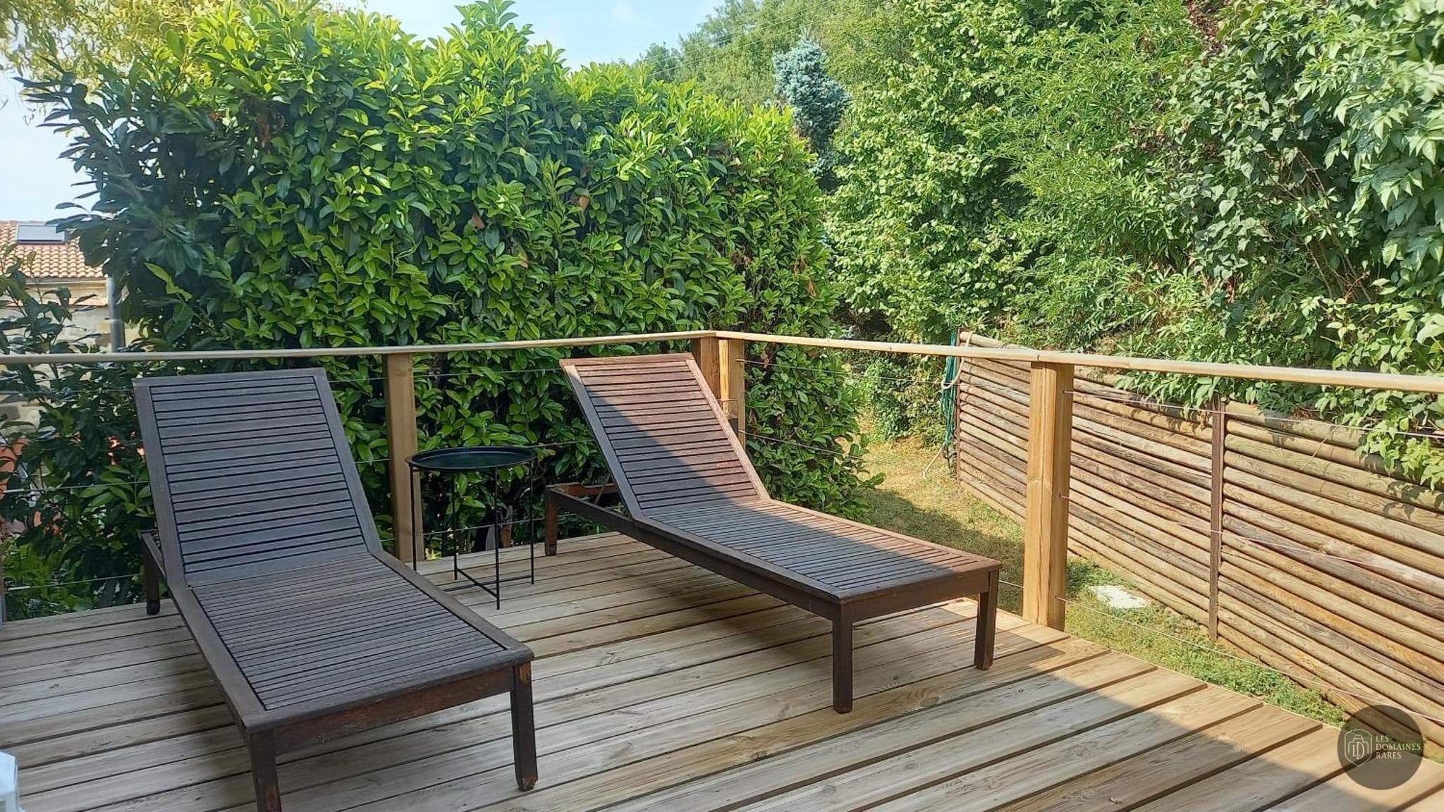 Vue extérieure du domaine Domaine du Buisson en Auvergne-Rhône-Alpes