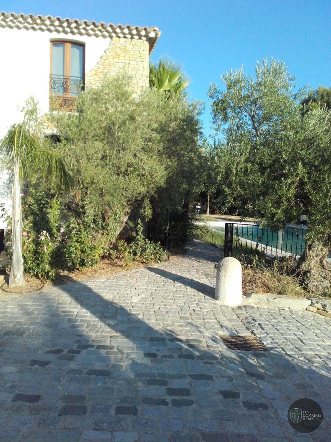 Vue extérieure du domaine Domaine du Castellet à Le en Provence-Alpes-Côte d'Azur