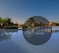 Piscine et logements du domaine