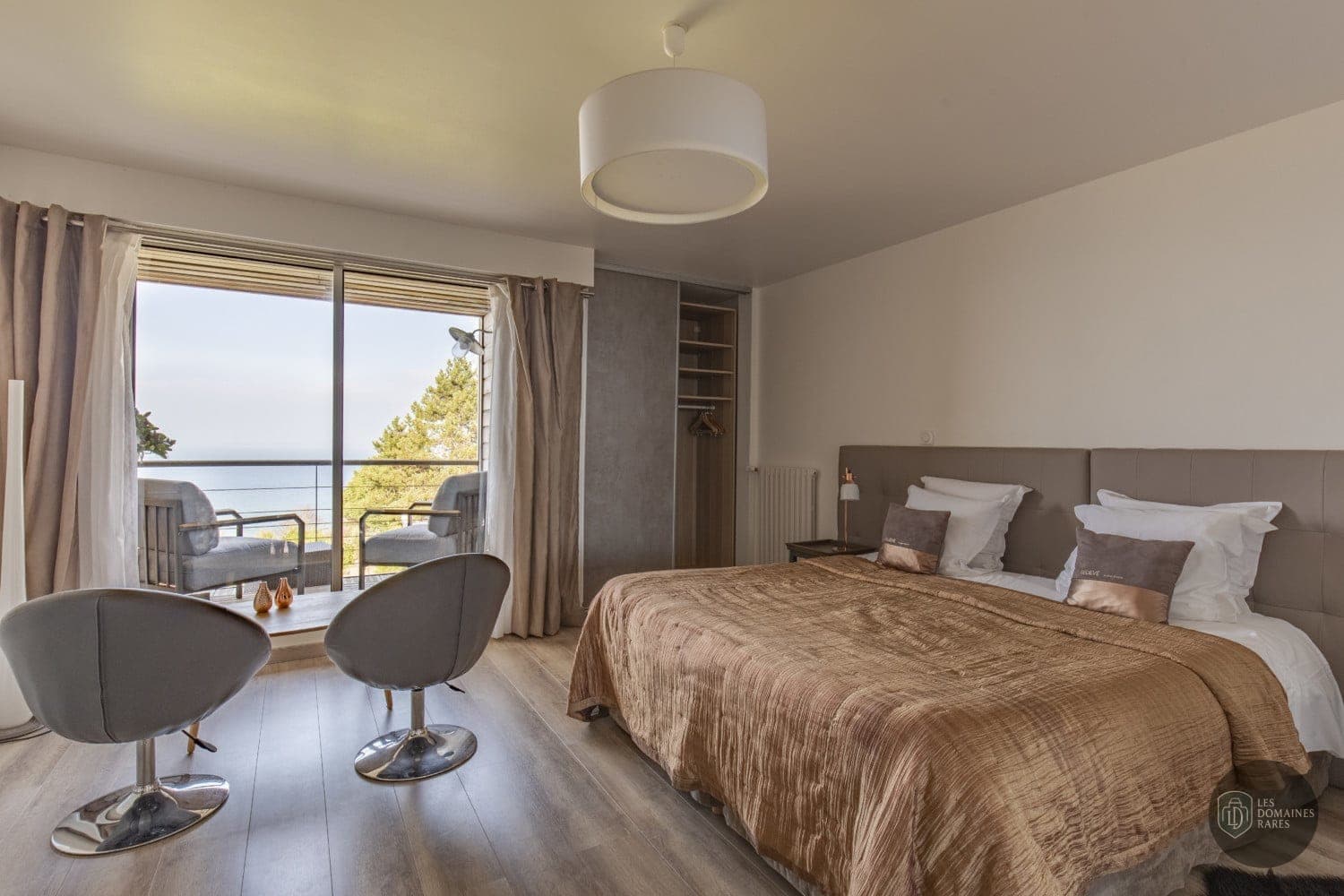 Chambre avec balcon et vue mer