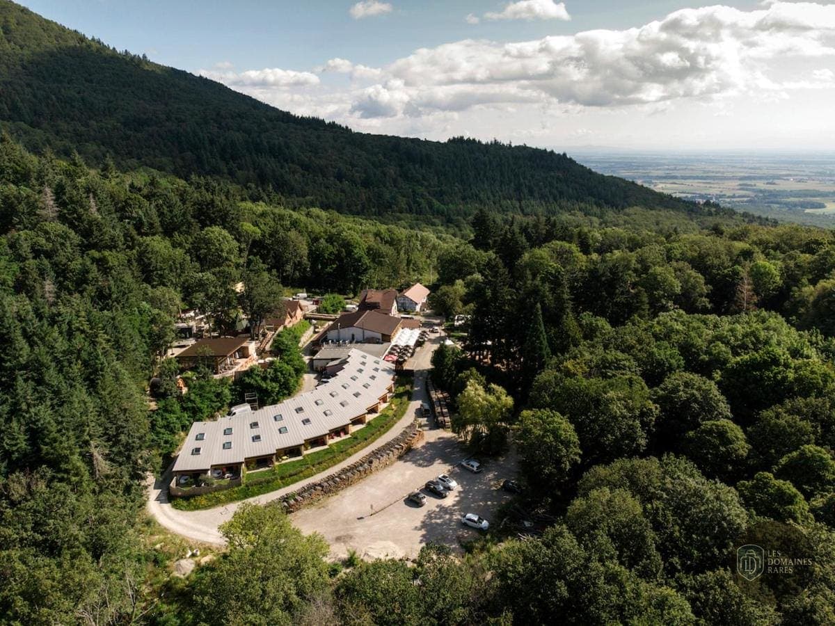 Vue extérieure du domaine Domaine du Hirtz à Wattwiller en Grand Est