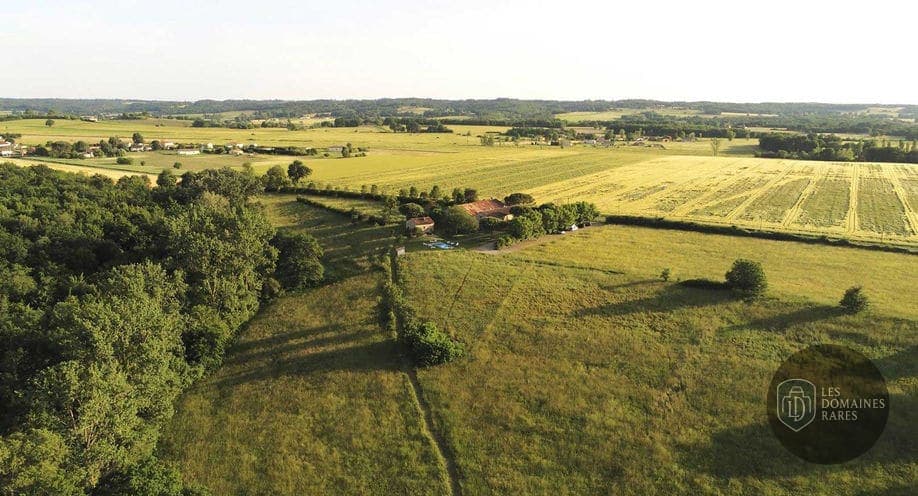 Vue extérieure du lieu Domaine du Messager en Occitanie