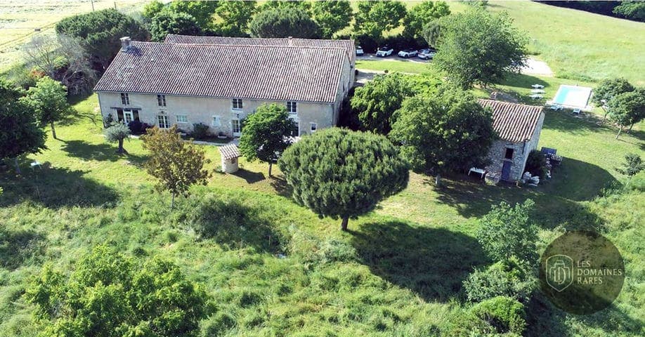 Vue extérieure du lieu Domaine du Messager en Occitanie