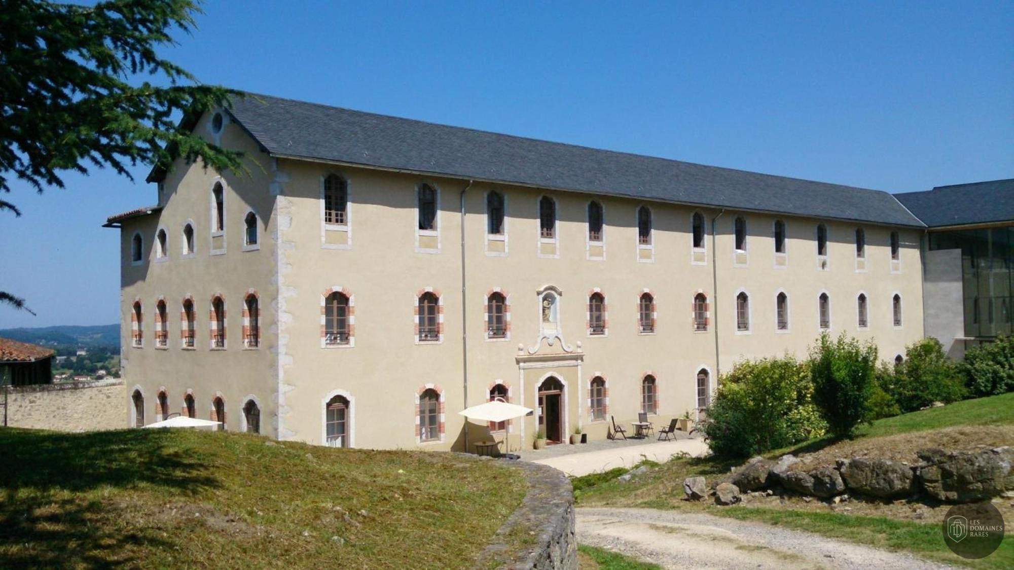 Vue extérieure du domaine Domaine du Palais en Occitanie