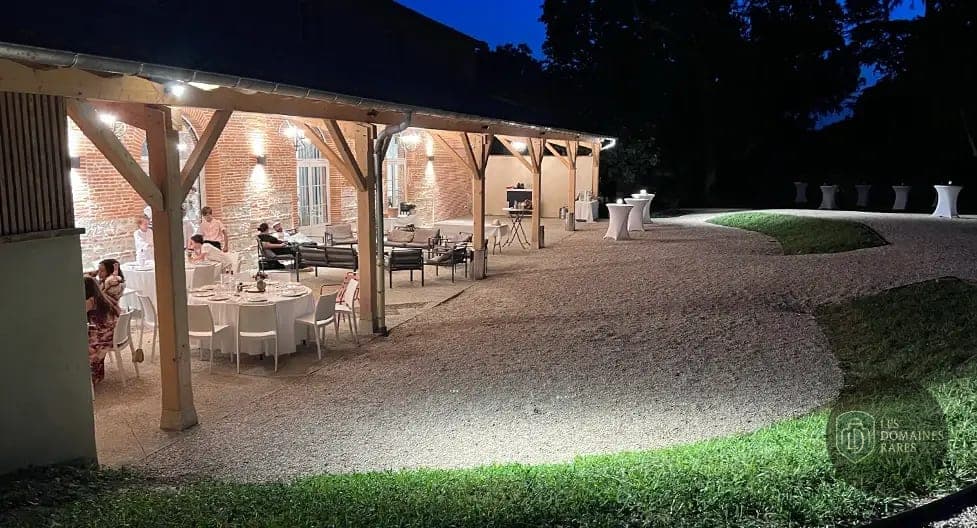Vue extérieure du domaine Domaine du T en Occitanie