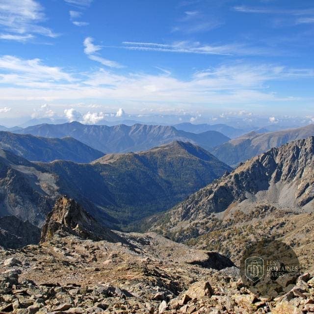 Vue extérieure de la résidence Domaine du Thronnet à Figanières en Provence-Alpes-Côte d'Azur