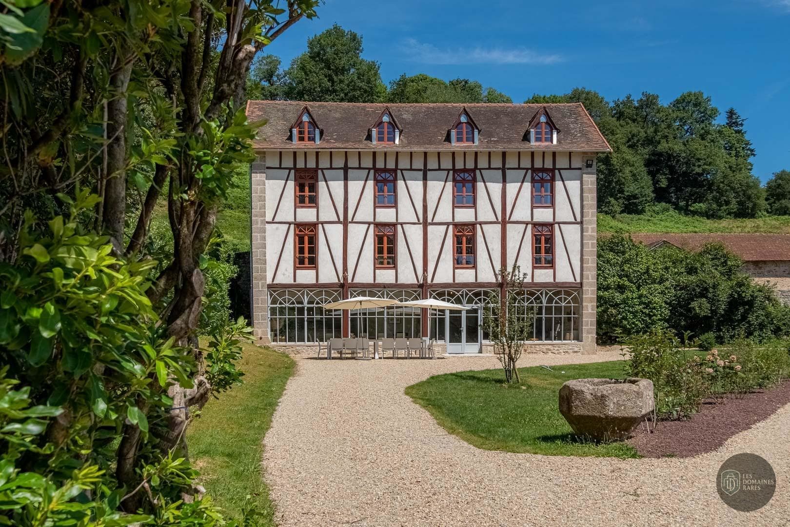 Vue extérieure du domaine Domaine du Vignau à La en Nouvelle-Aquitaine