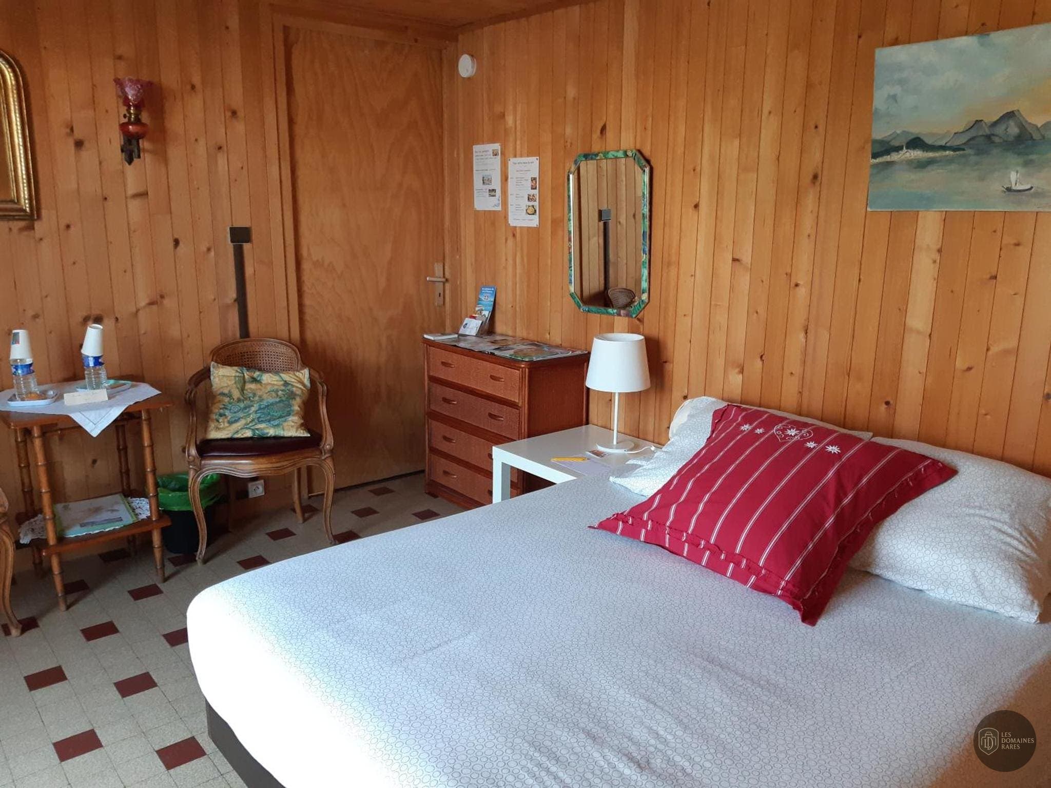Chambre du domaine Domaine les Fougères à Mirmande en Auvergne-Rhône-Alpes - séminaire mirmande