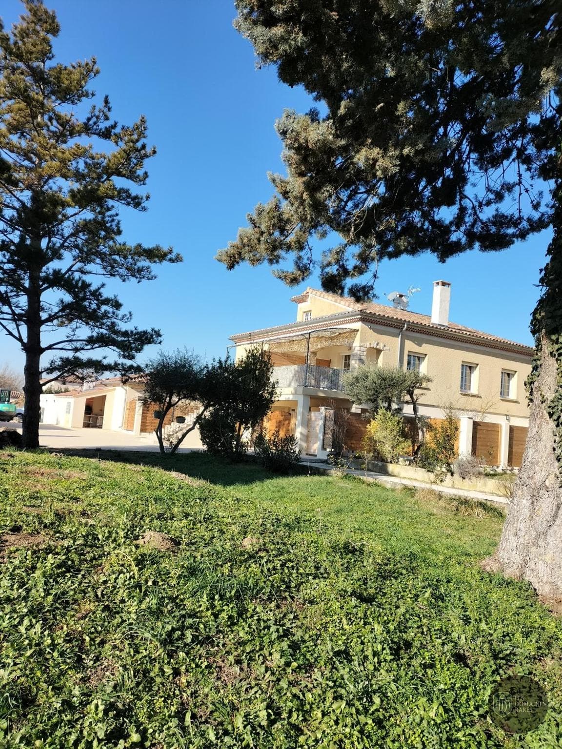 Vue extérieure du domaine Domaines des Moures en Occitanie