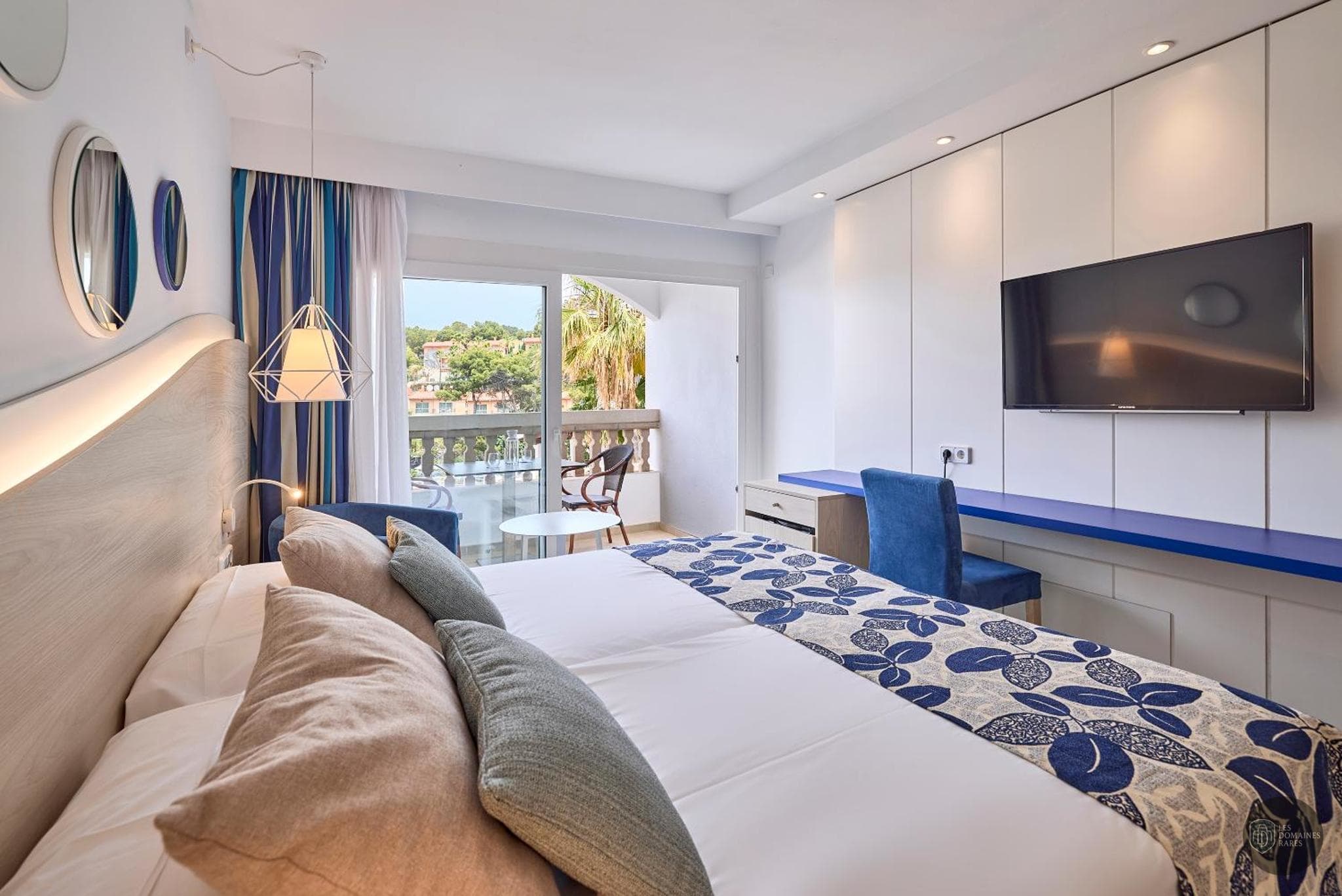 Chambre du lieu Don Camilo à Paris en Île-de-France - séminaire paris