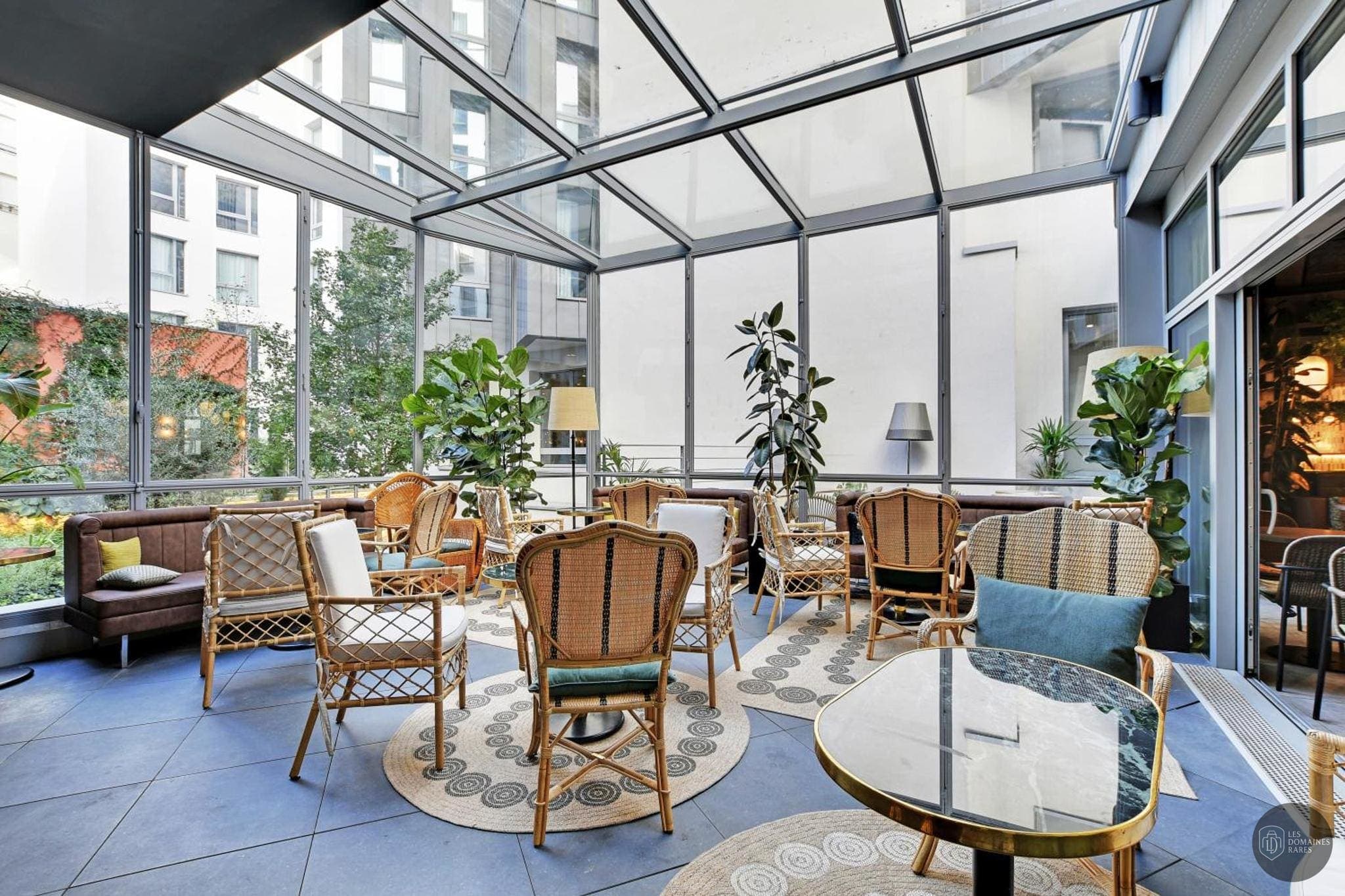 Vue extérieure de l'hôtel Drawing House à Paris en Île-de-France