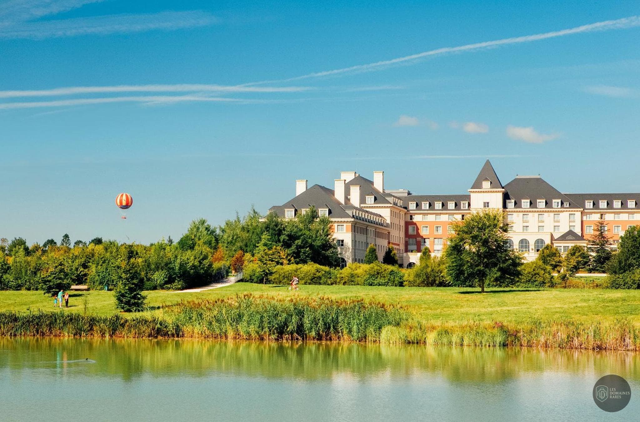 Dream Castle Paris — Extérieur