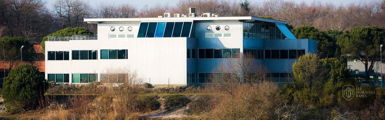 Vue extérieure de l'auberge Drive Affaires à Mérignac en Nouvelle-Aquitaine