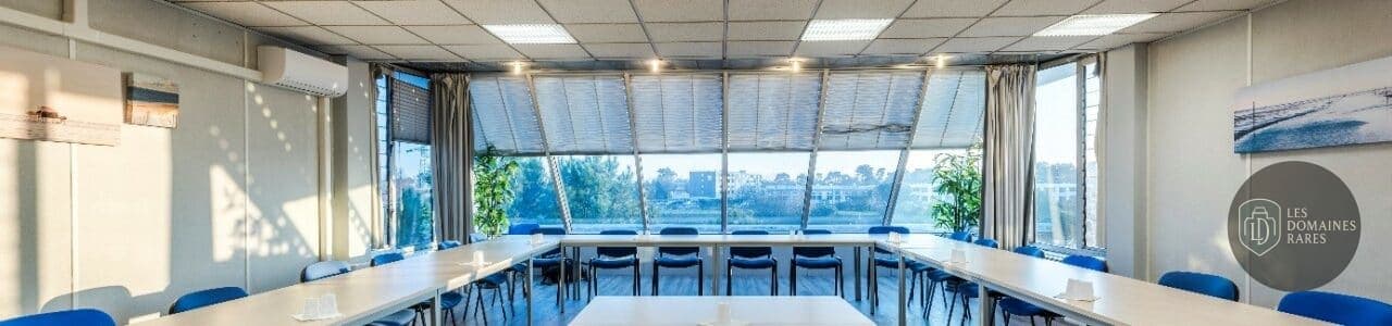 Salle de réunion 1 de l'auberge Drive Affaires à Mérignac en Nouvelle-Aquitaine