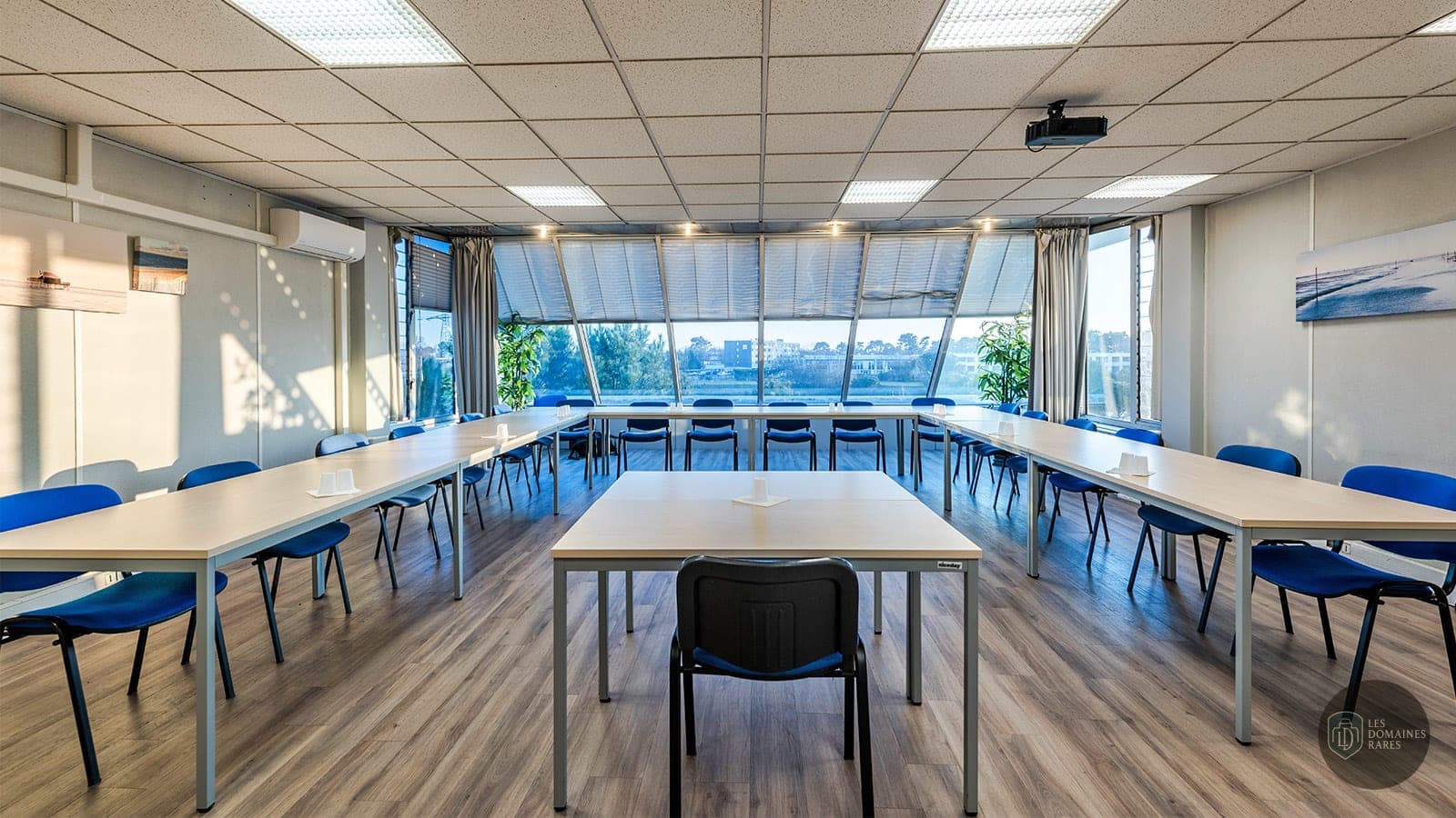 Salle de réunion 7 de l'auberge Drive Affaires à Mérignac en Nouvelle-Aquitaine