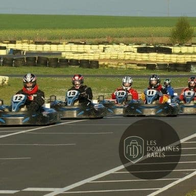 Piscine et activités du lieu Dunois Kart en Centre-Val de Loire