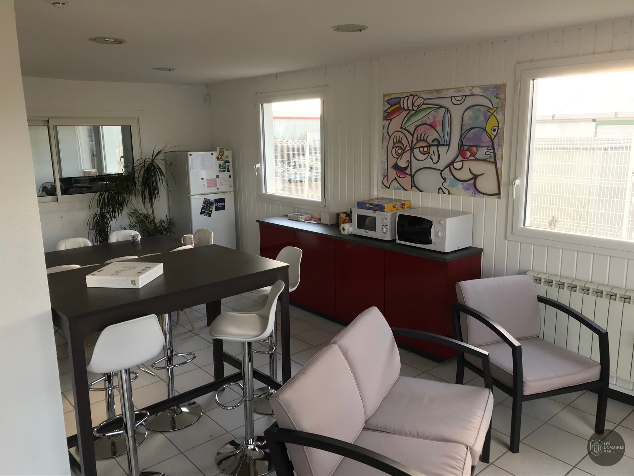 Espace intérieur du lieu EComWork en Auvergne-Rhône-Alpes