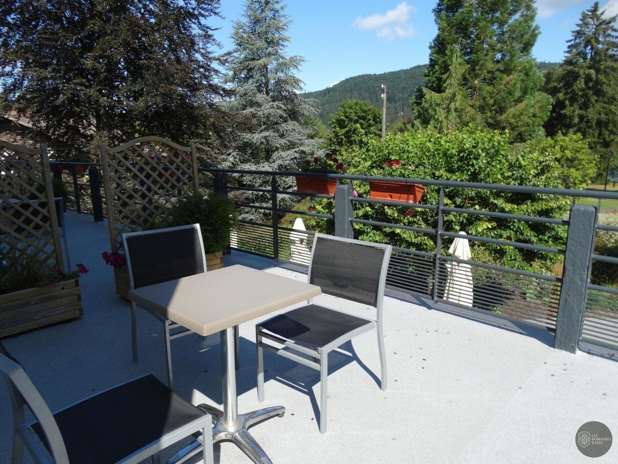 Vue extérieure du lieu Echo du Lac à Gérardmer en Grand Est