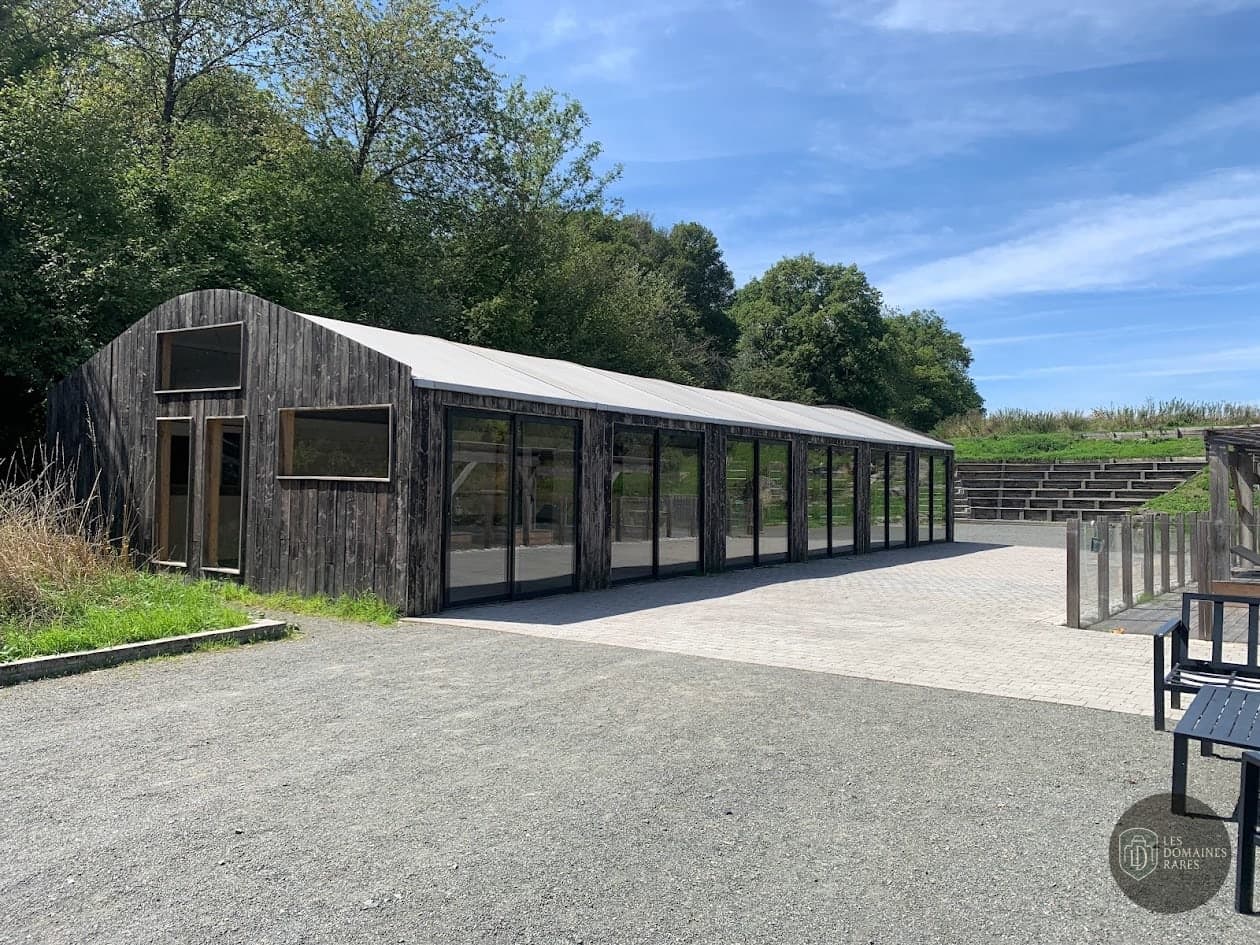 Vue extérieure du lieu Echologia à Louverné en Pays de la Loire