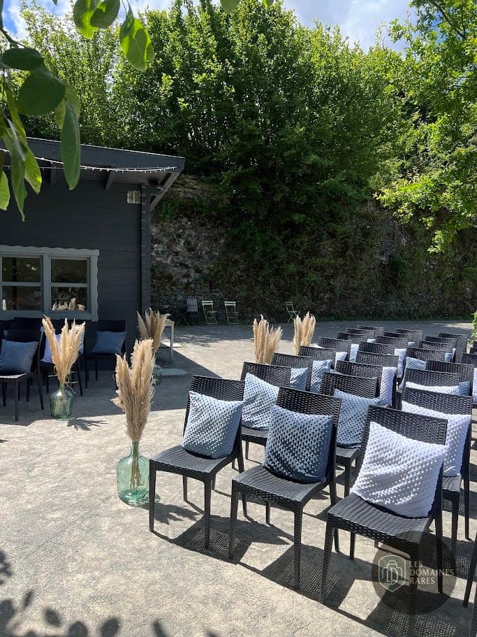 Vue extérieure du lieu Echologia à Louverné en Pays de la Loire