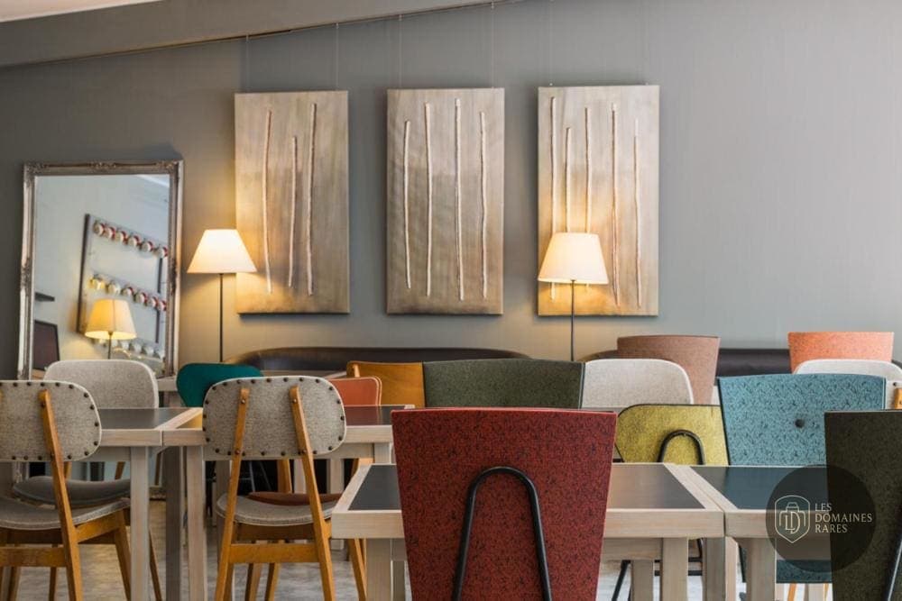 Espace intérieur de l'hôtel Edmond Hôtel à Paris en Île-de-France
