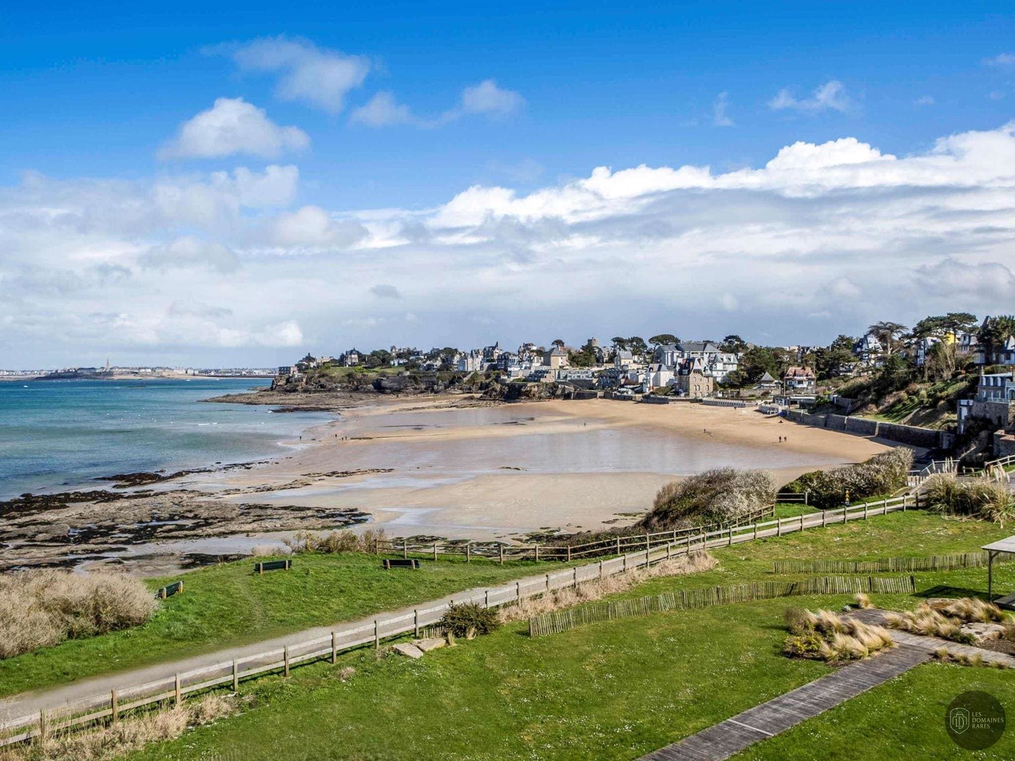 Vue extérieure du lieu Emeria Dinard à Dinard en Bretagne
