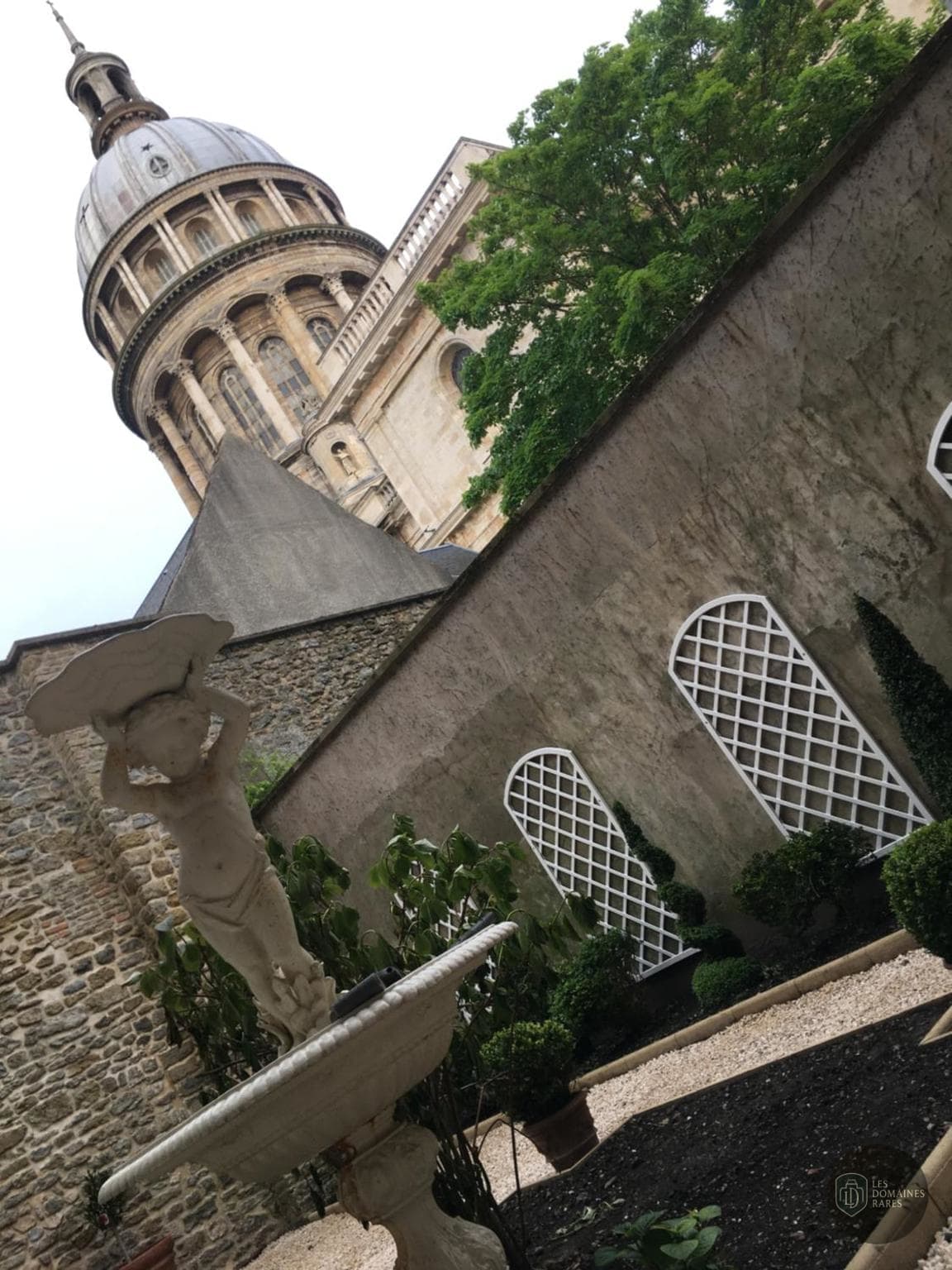 Vue de l'hôtel Enclos de l'Evêché en Hauts-de-France