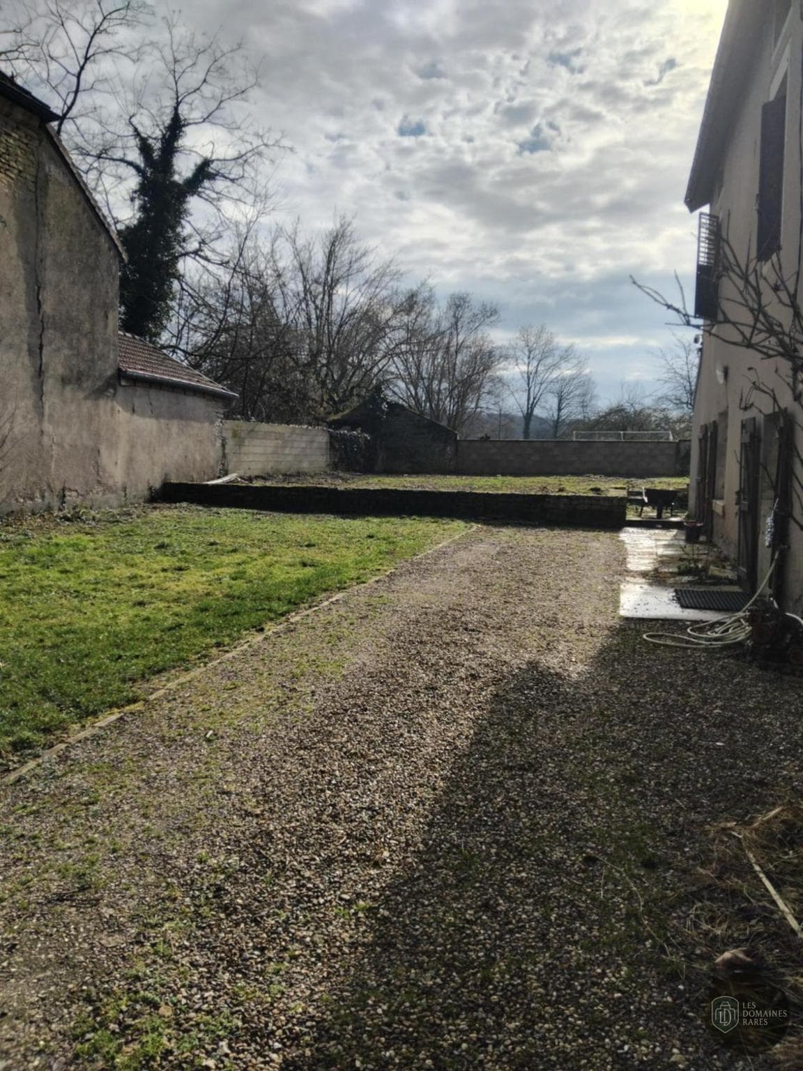 Vue extérieure du lieu Entre Vous et Nous à Toulouse en Occitanie