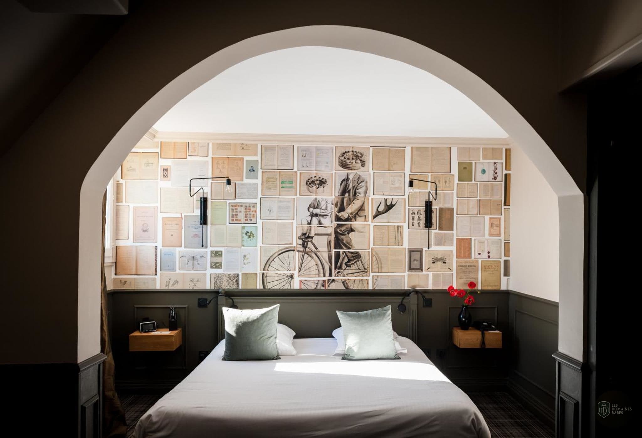 Chambre de l'hôtel Ermitage de Corton en Bourgogne-Franche-Comté - séminaire chorey-lès-beaune, france
