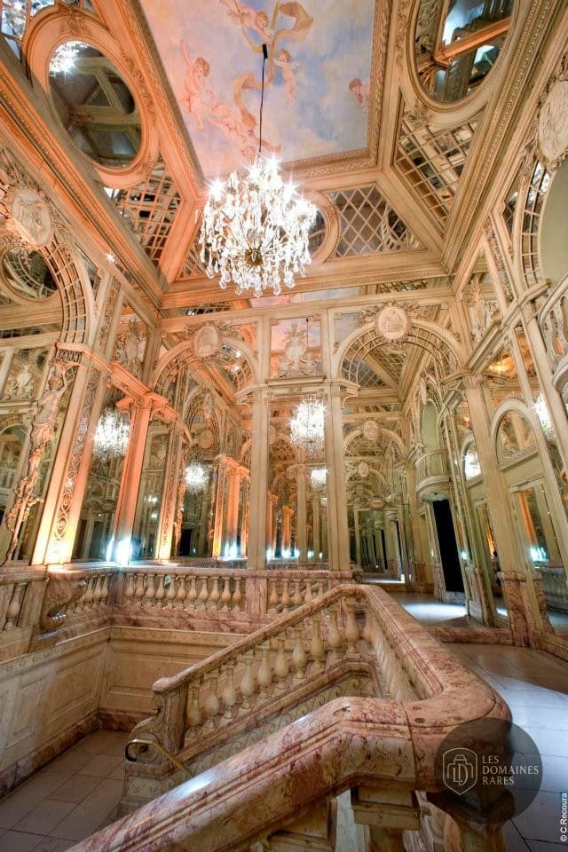 Espace intérieur de l'hôtel Espace Cléry à Paris en Île-de-France