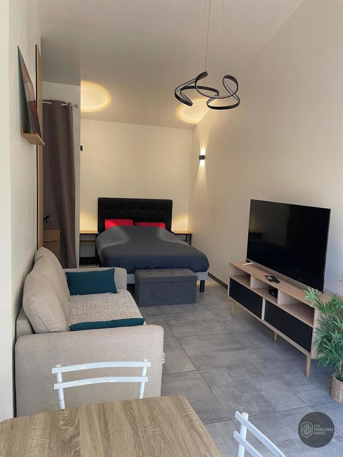 Vue extérieure du lieu Espace En Jacca à Colomiers en Occitanie
