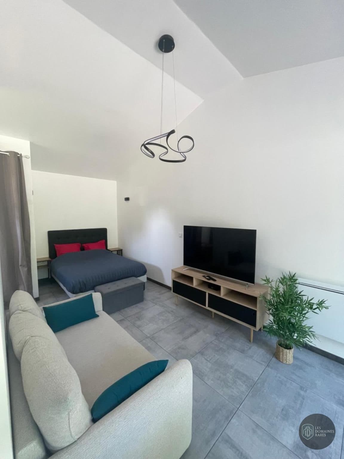 Vue extérieure du lieu Espace En Jacca à Colomiers en Occitanie