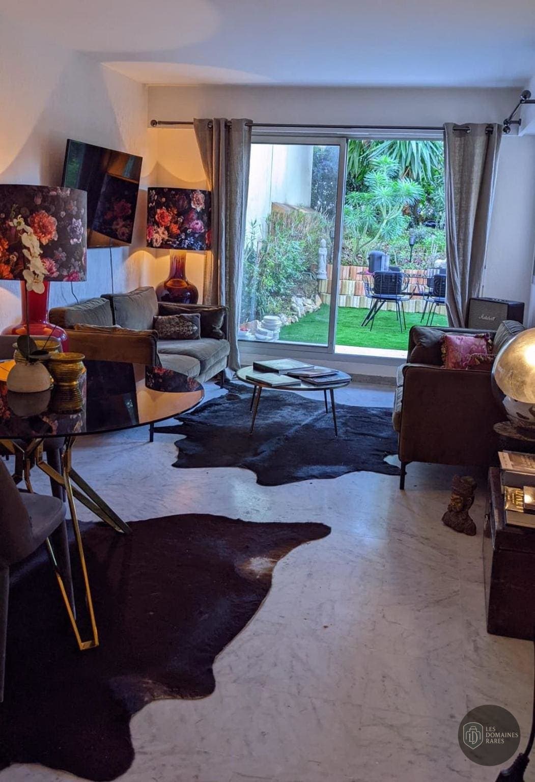 Espace intérieur du lieu Espace Jean Ferrat en Île-de-France
