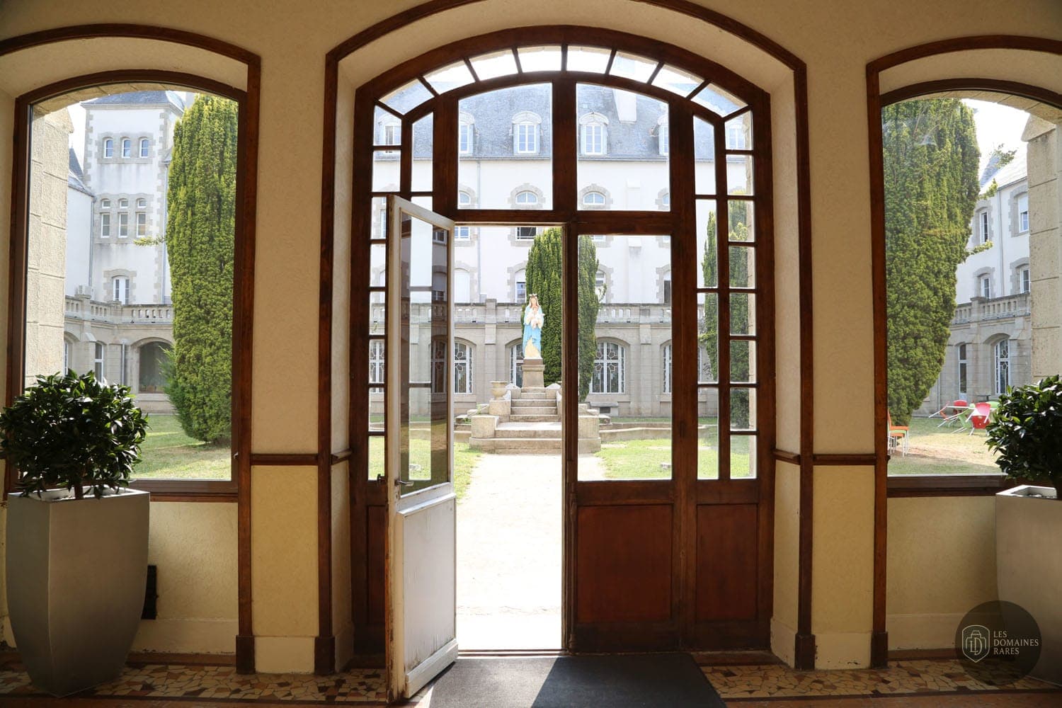 Vue extérieure du lieu Espace Montcalm à Vannes en Bretagne