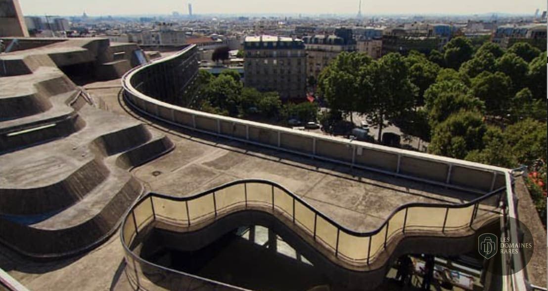 Vue extérieure du centre de conférence Espace Niemeyer en Île-de-France