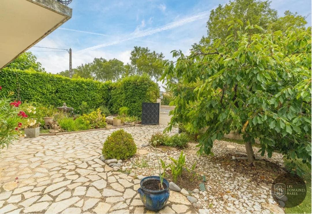 Vue extérieure du lieu Espace Oxy'Zen à Marguerites en Occitanie