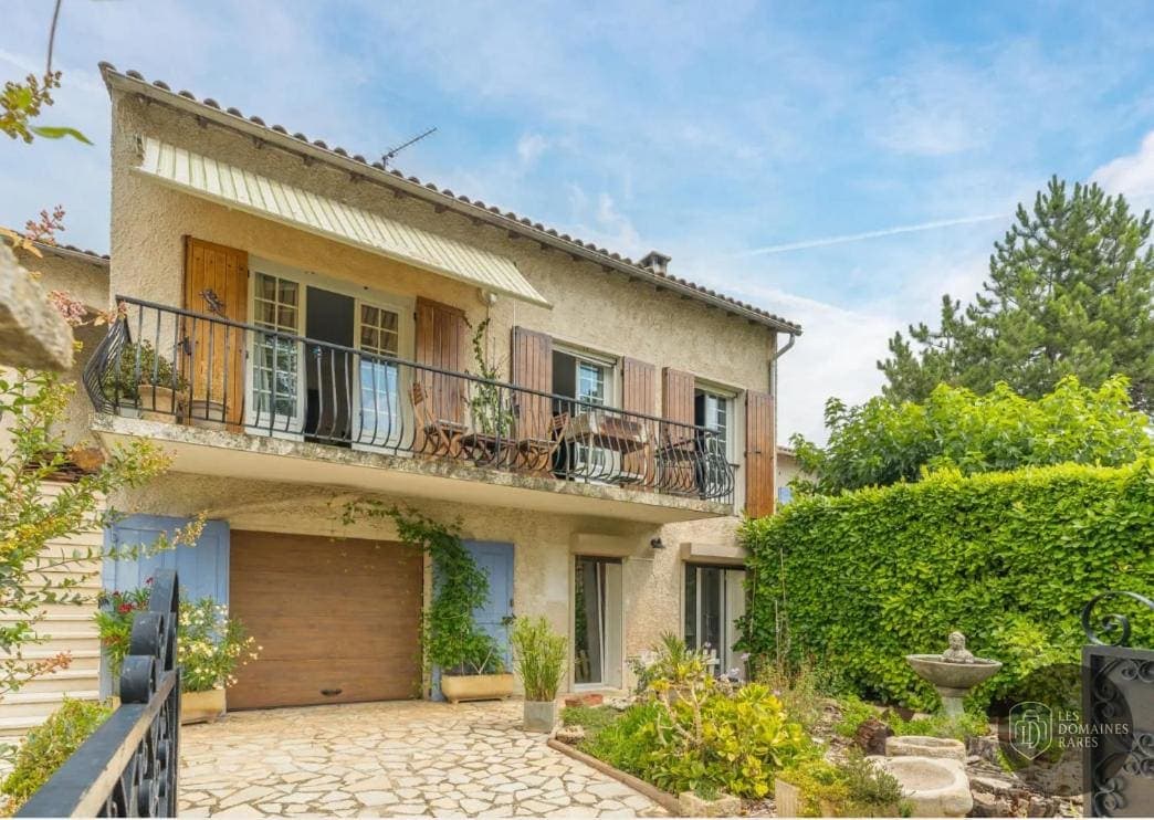 Vue extérieure du lieu Espace Oxy'Zen à Marguerites en Occitanie