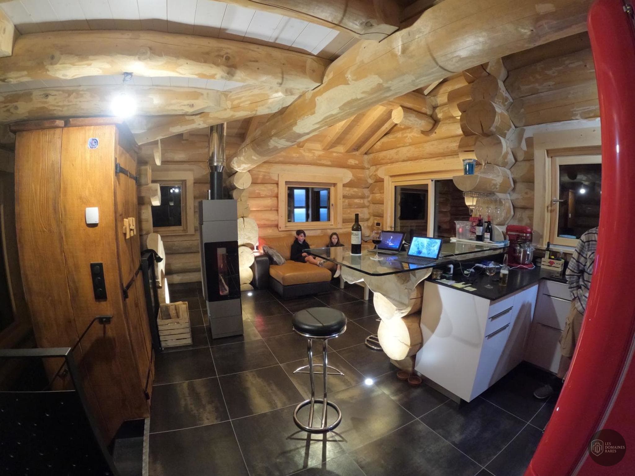 Espace intérieur de l'hôtel Etoile Des Neiges à Verthemex en Auvergne-Rhône-Alpes