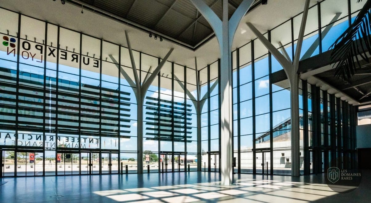Hall d'entrée principal vitré