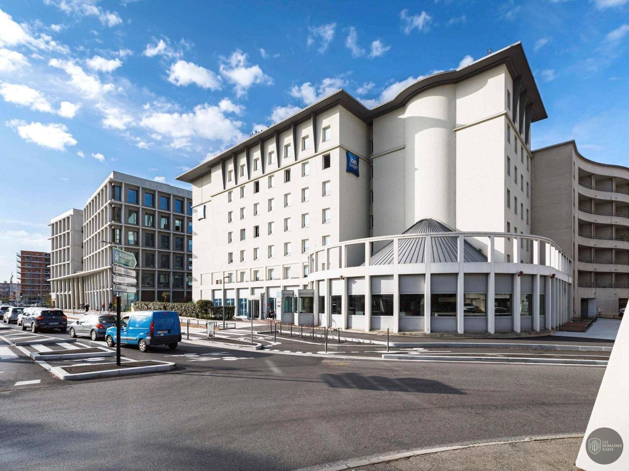 Exalto Villeurbanne — Extérieur