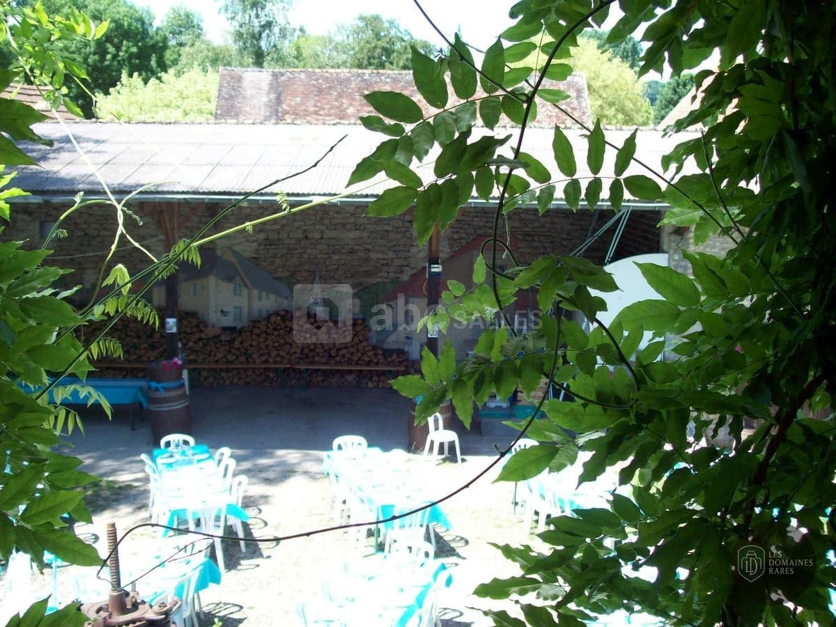 Vue extérieure de la ferme Ferme De Damply en Île-de-France