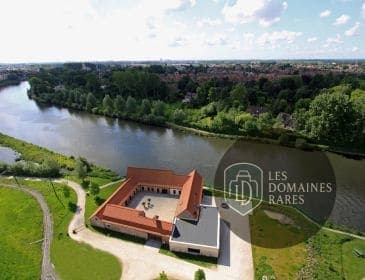 Vue extérieure de la ferme Ferme Saint Chrysole à Wambrechies en Hauts-de-France