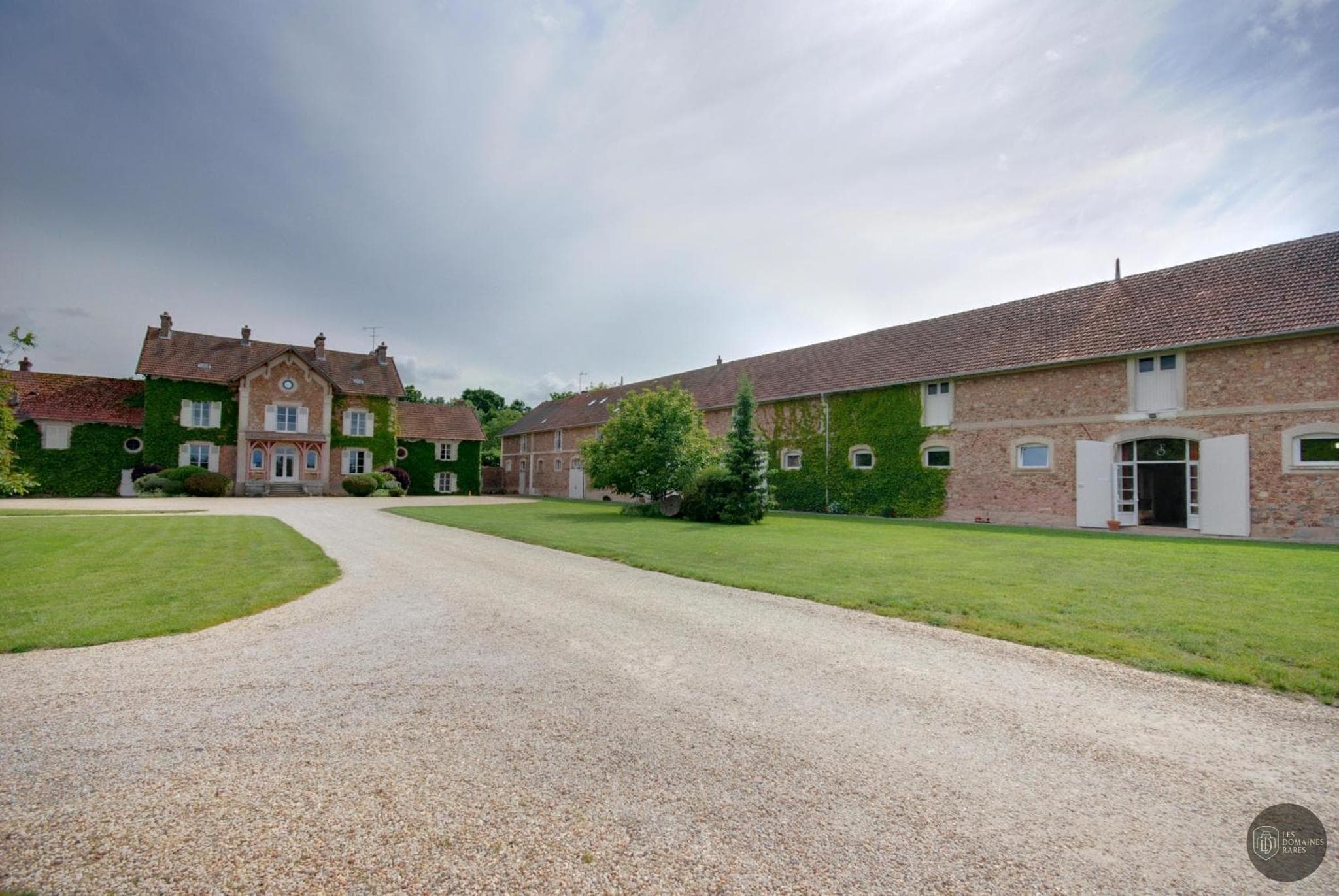 Ferme d'Armenon — Extérieur