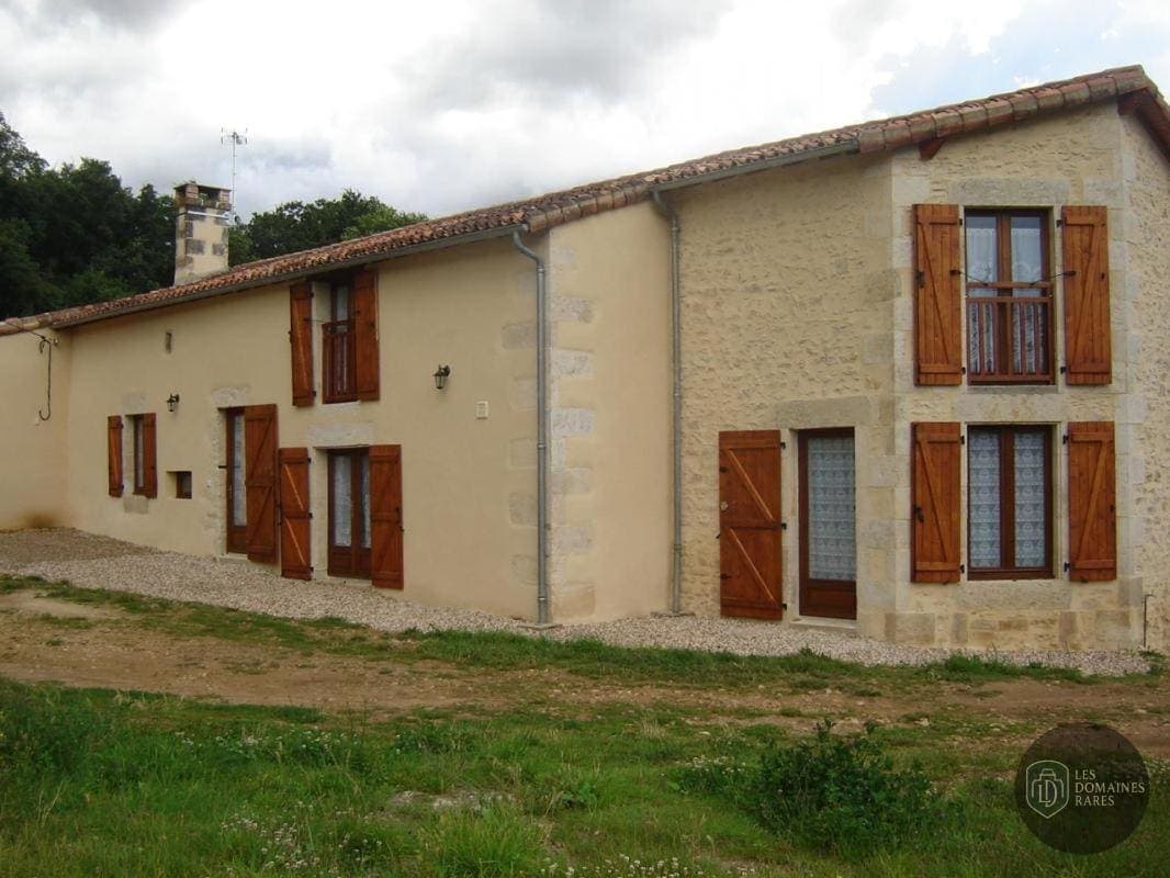 Ferme d'Auxonnettes — Extérieur