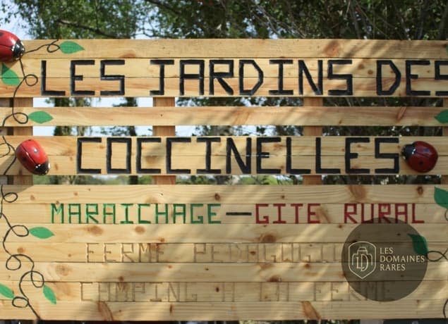 Vue extérieure de la ferme Ferme de Mauperthuis à Charny en Île-de-France