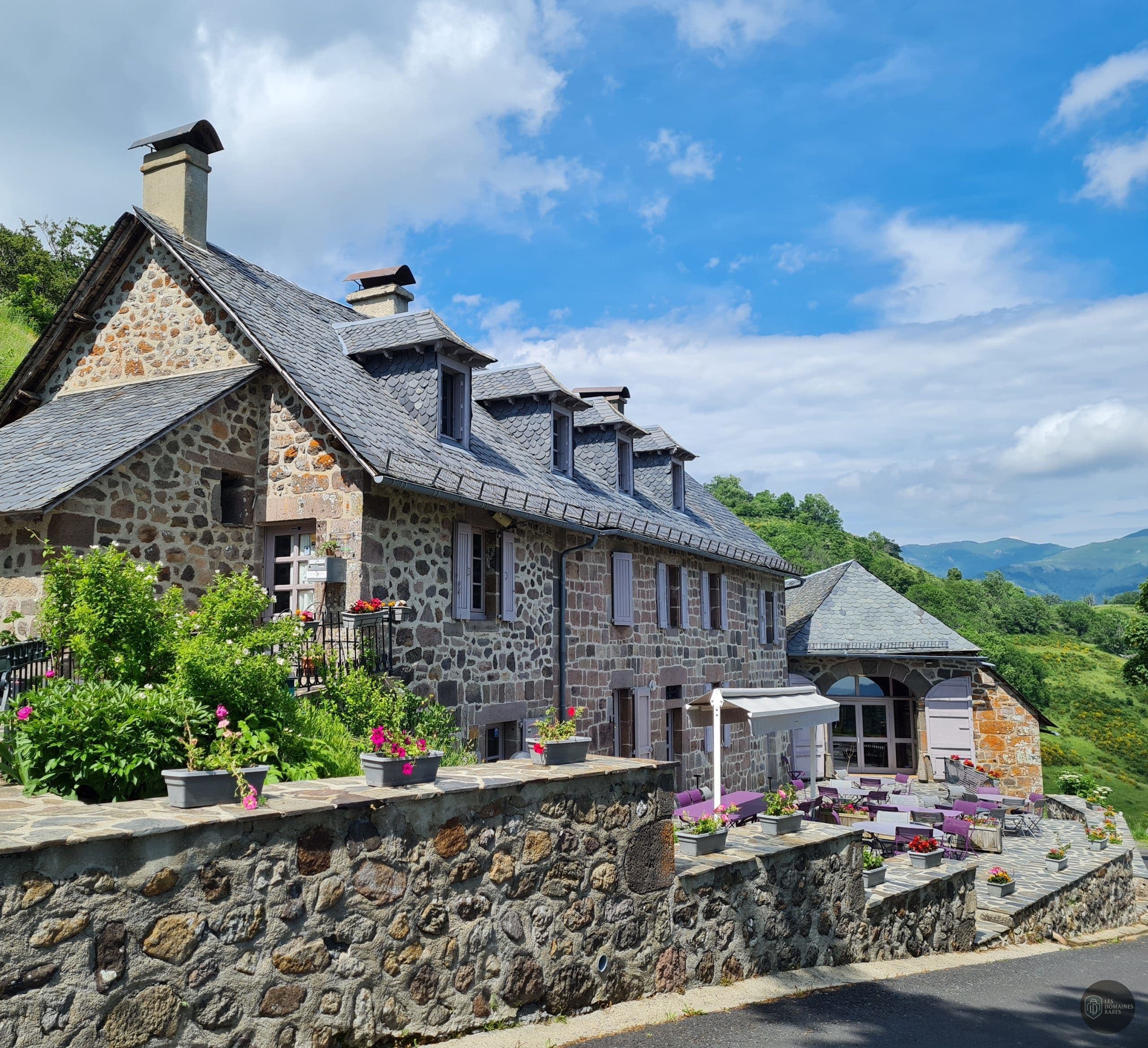 Vue extérieure de la ferme Ferme de Trielle à Thiezac en Auvergne-Rhône-Alpes